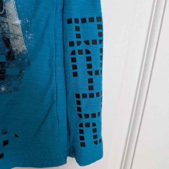 Star Wars R2D2 Long Sleeve - Picture 2 of 3